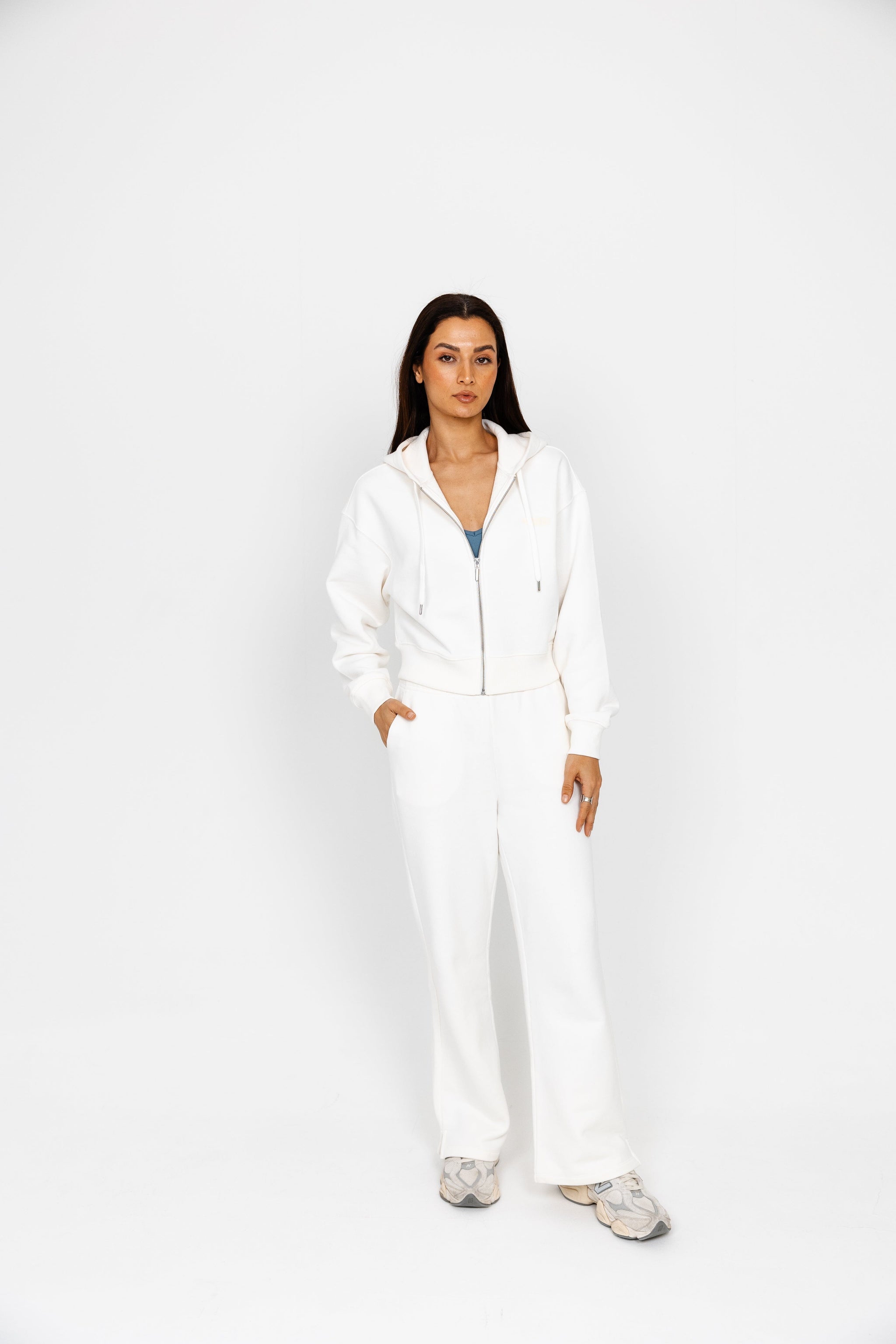 Activeist Essentials 360 Cropped Zip Hoodie – ACTIVEIST